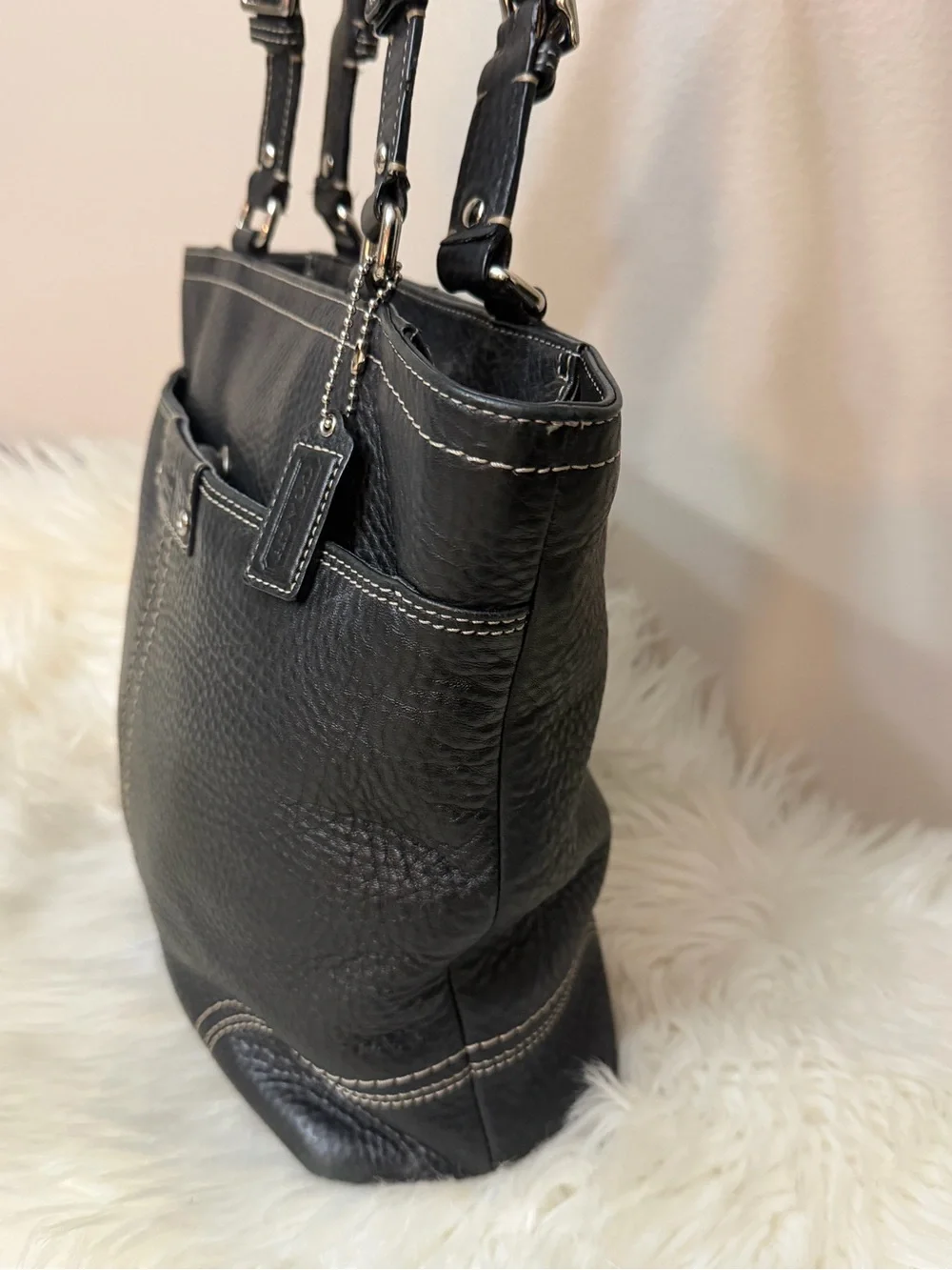Coach Black Pebbled Leather Buckle-Accent Tote:F18089